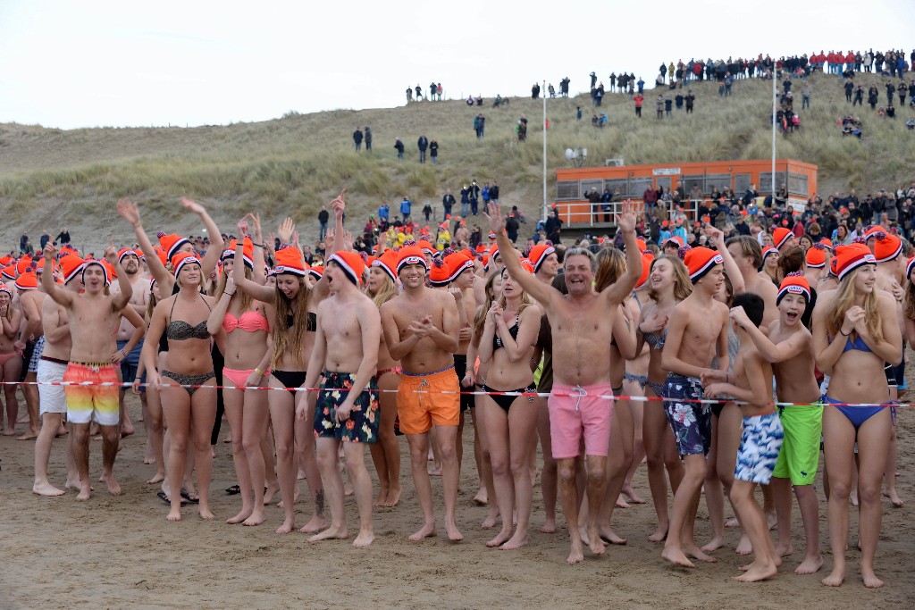 ../Images/Nieuwjaarsduik Nederzandt 2016 015.jpg